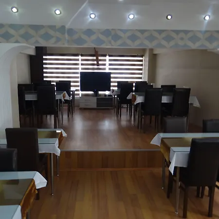 Meta Hotel 2*
