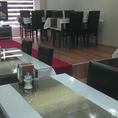 Meta Hotel 2*